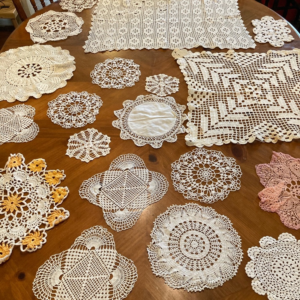 Vintage doily lot (#3)